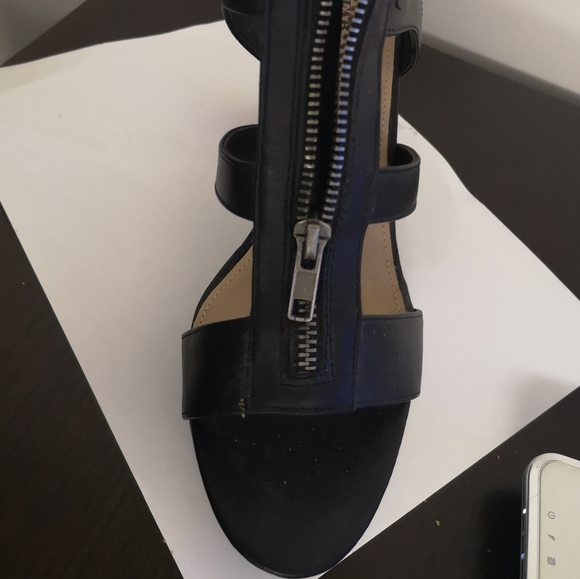 Sandal - Picture 2 of 2